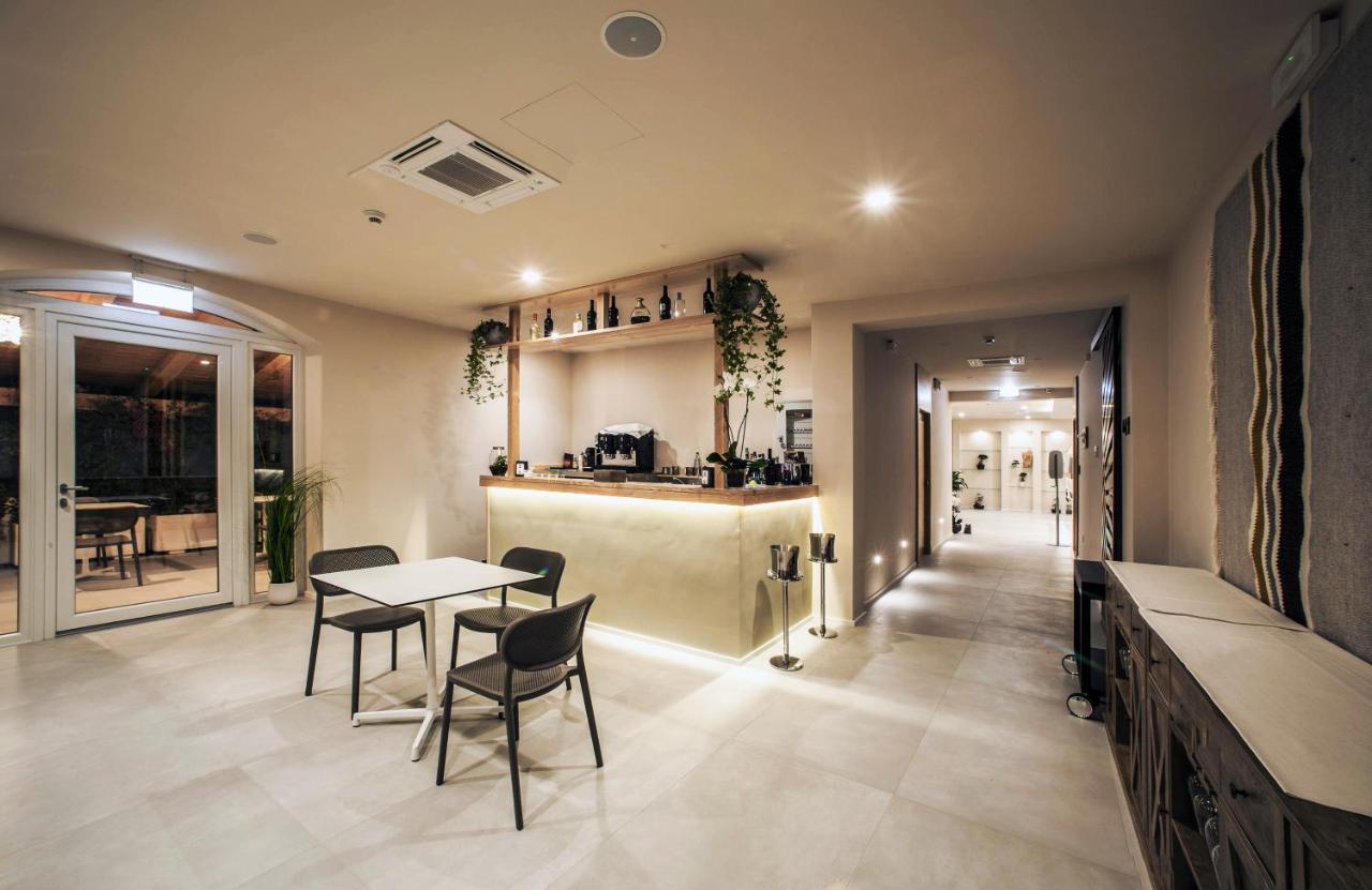 Noha Lifestyle Hotel - Adults Only Pula Buitenkant foto
