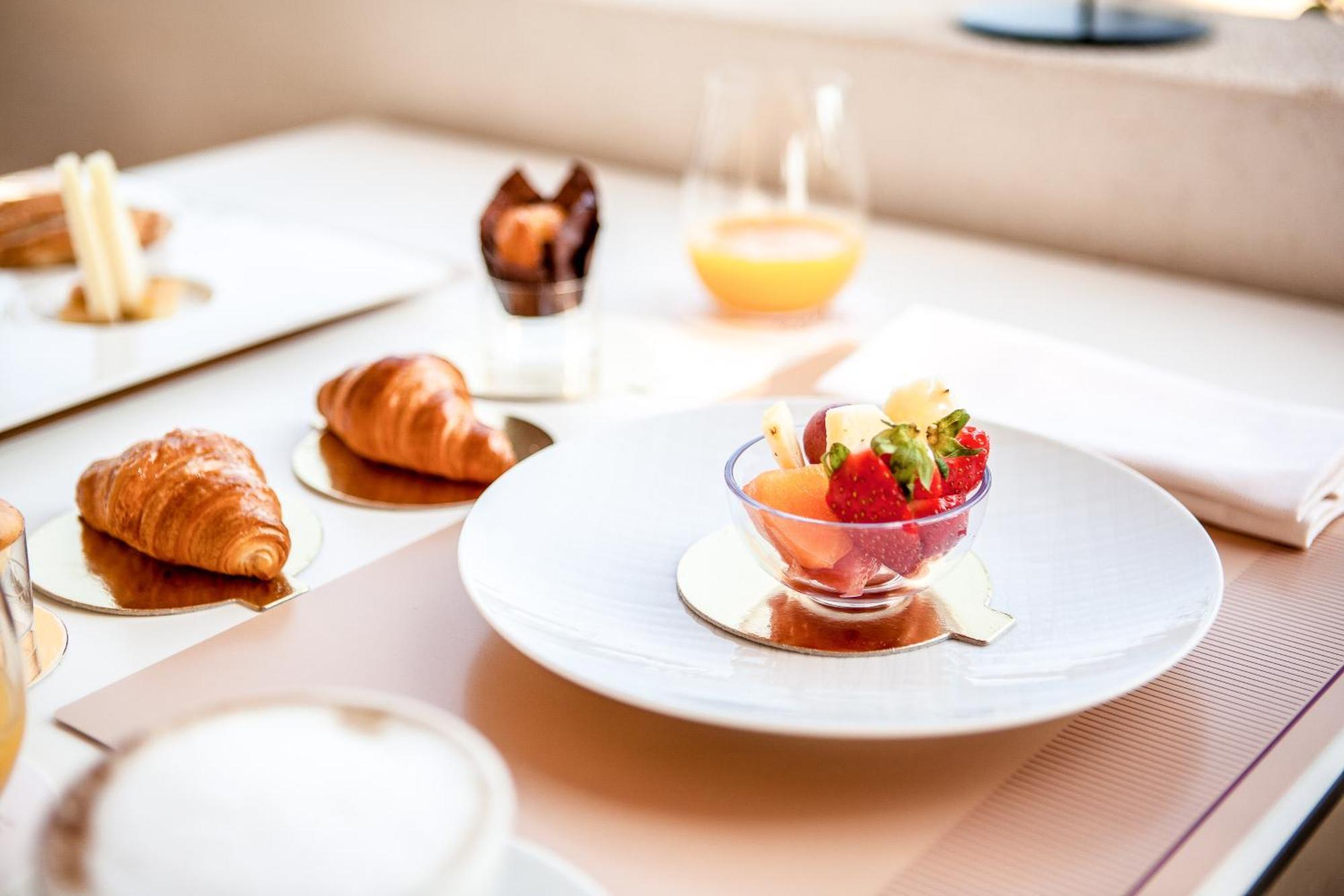 Noha Lifestyle Hotel - Adults Only Pula Buitenkant foto
